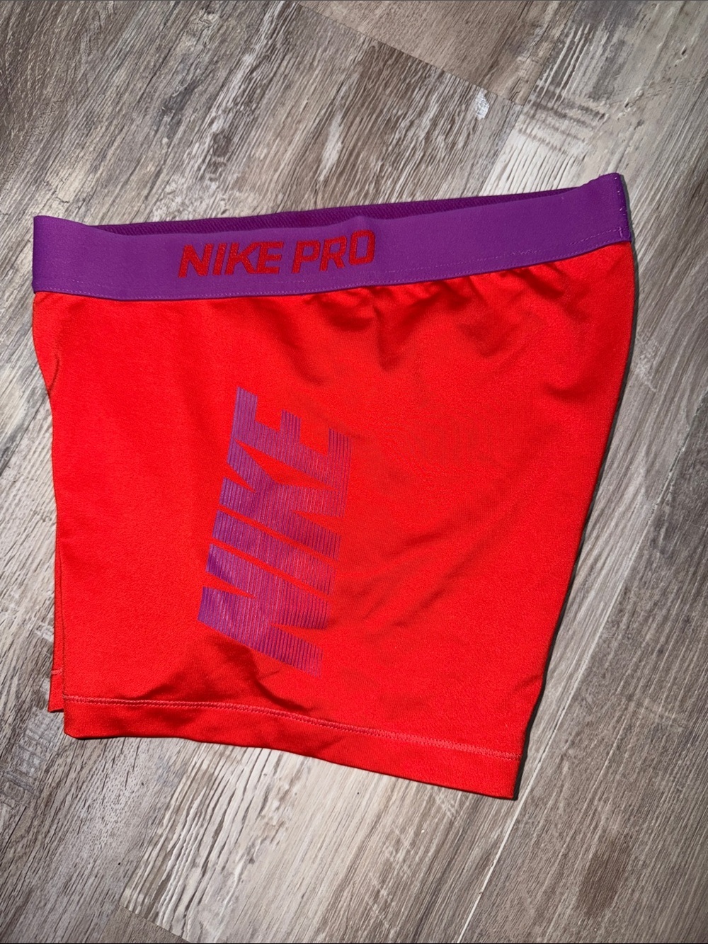 Nike Pro Women’s Purple and Red Size M - Picture 3 of 6